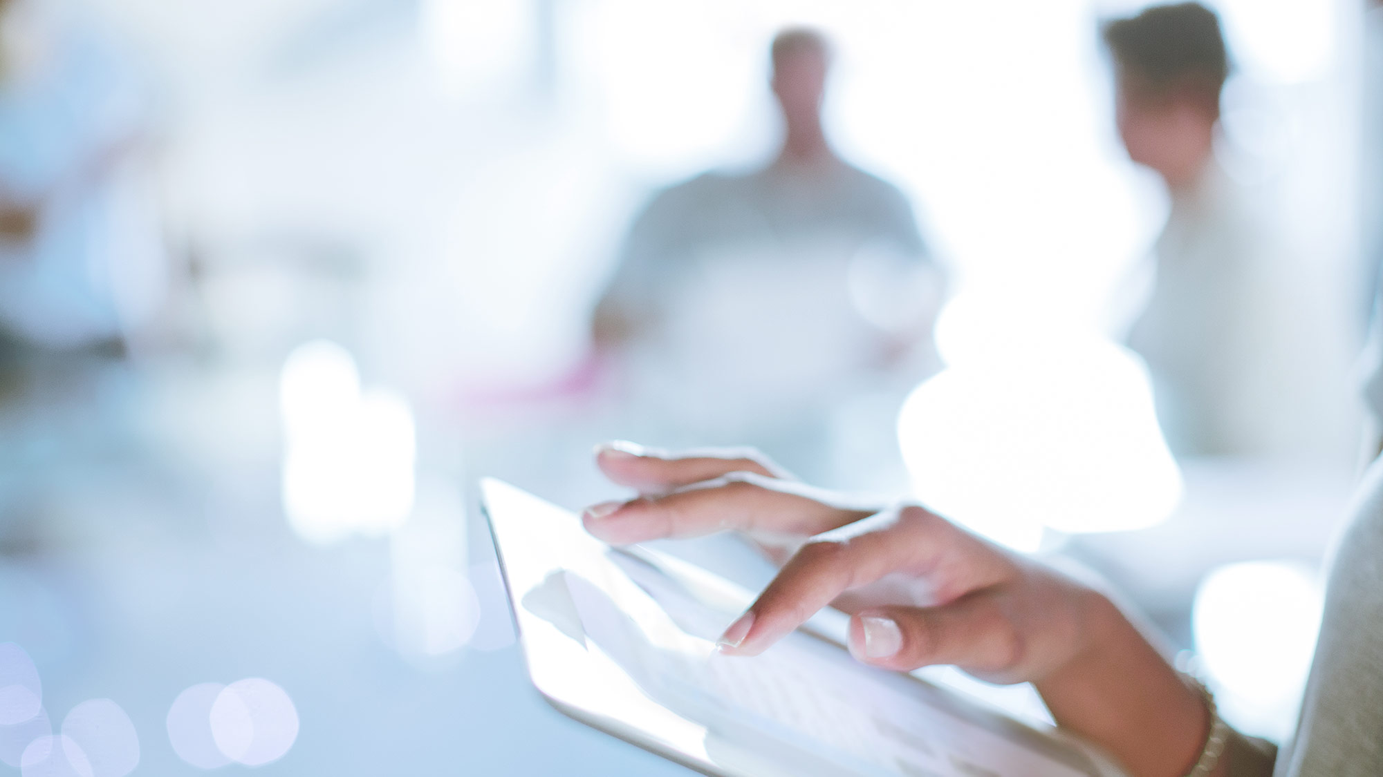 kundenservice_downloads_gettyimages-568519143_2000x1125